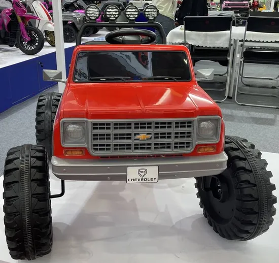 Chevrolet Cheyenne Pickup Lizenziertes Aufsitzauto mit 2,4-G-Fernbedienung